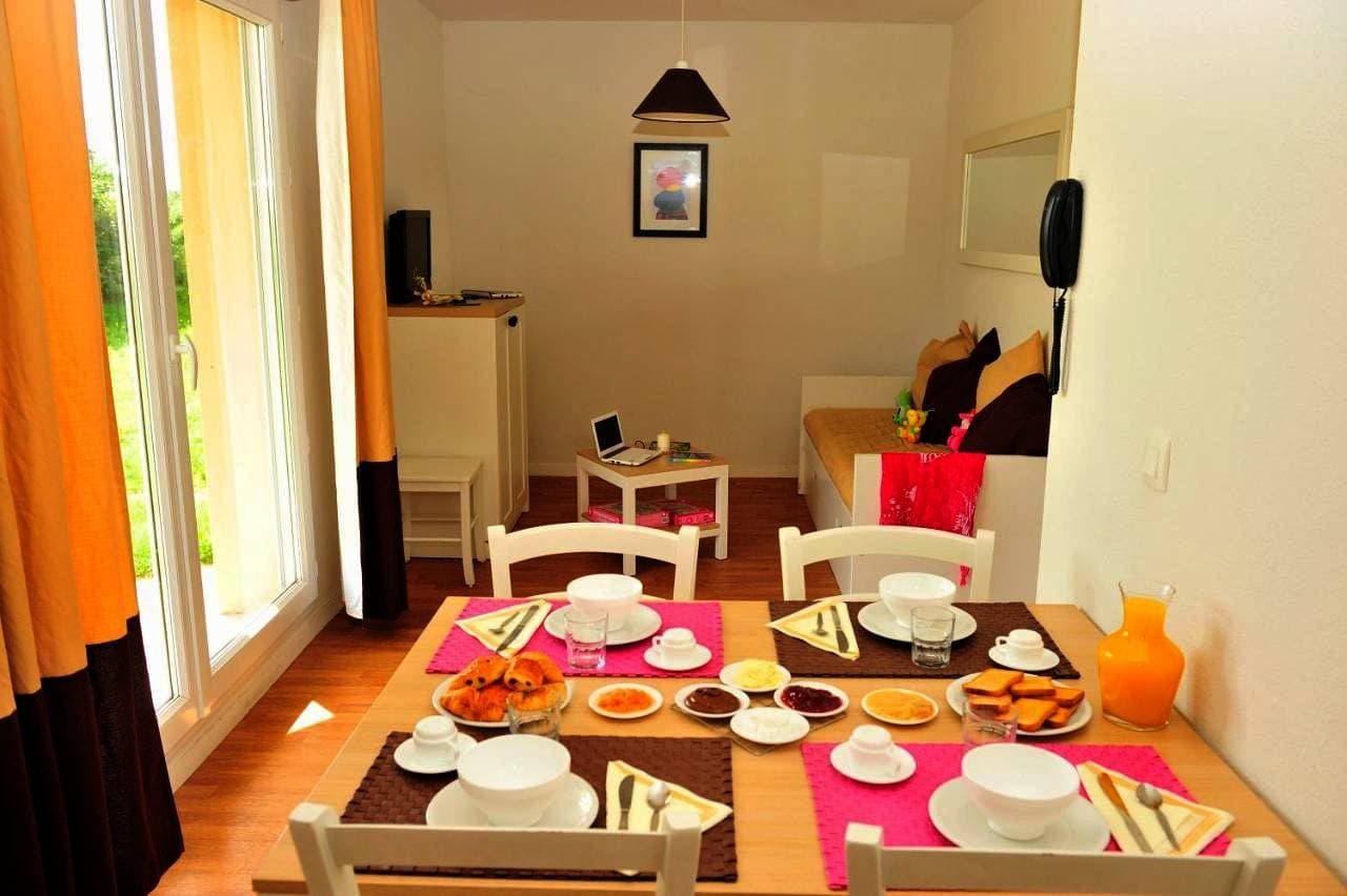 Foto 4 von 10: One-Bedroom Apartment