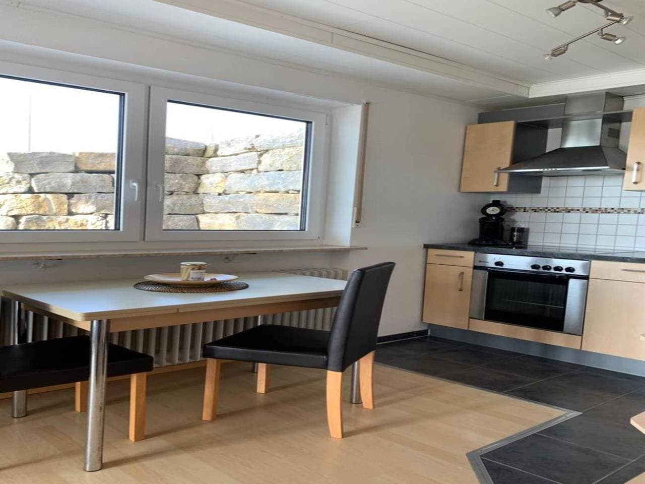 Foto 12 von 13: Ferienhof Raither - Ferienwohnung 3 mit Alpenblick und überdachter Terrasse