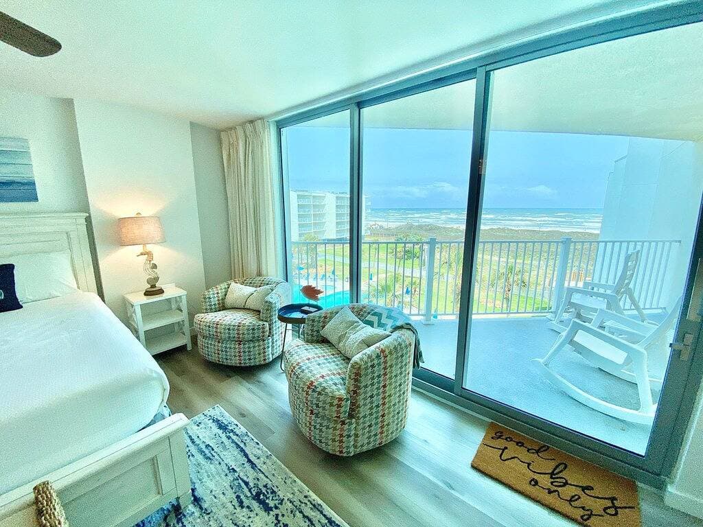 Foto 6 von 11: Sandcastle Condominium Unit 426