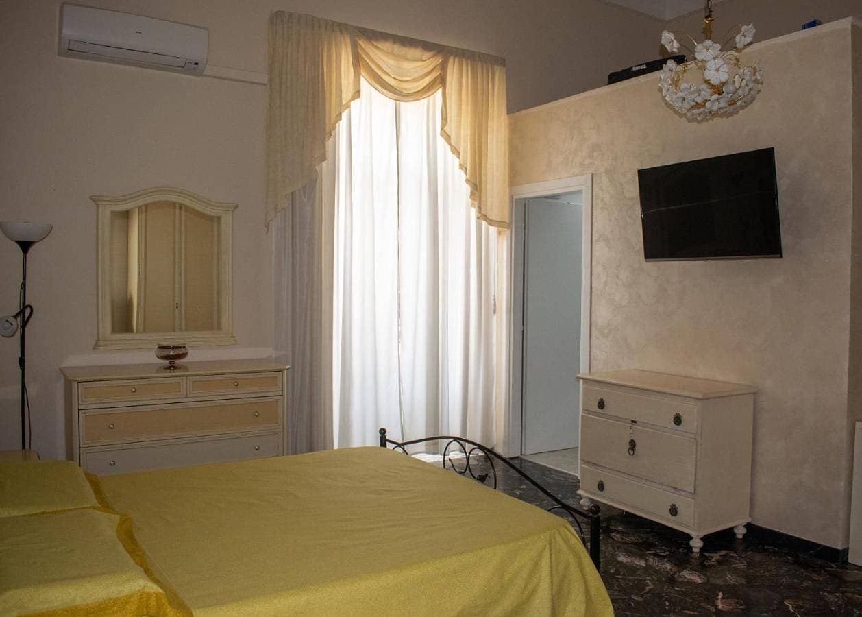 Foto 4 von 7: Double Room with Private Bathroom