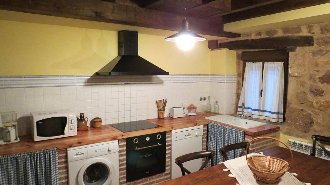 Foto 9 von 63: Five-Bedroom House