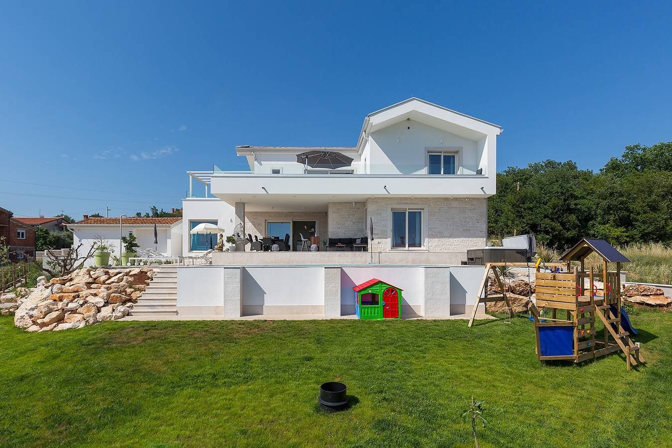 Foto 2 von 36: Villa Carimelli mit Pool und Whirlpool