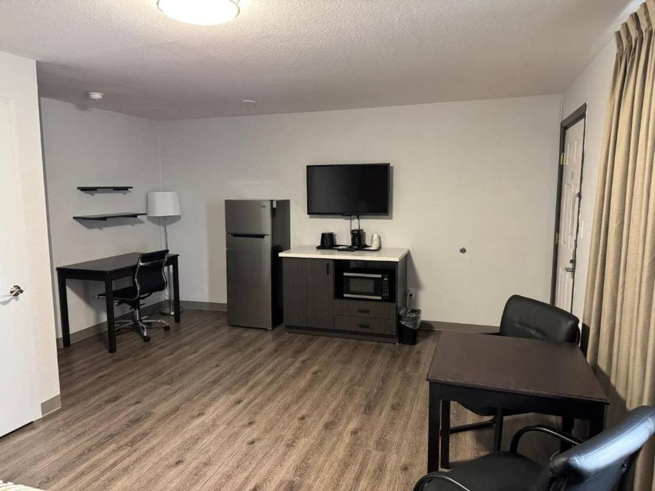 Foto 8 von 16: Ms6 Vancouver | 1 Kingsize-Bett | Nichtraucher