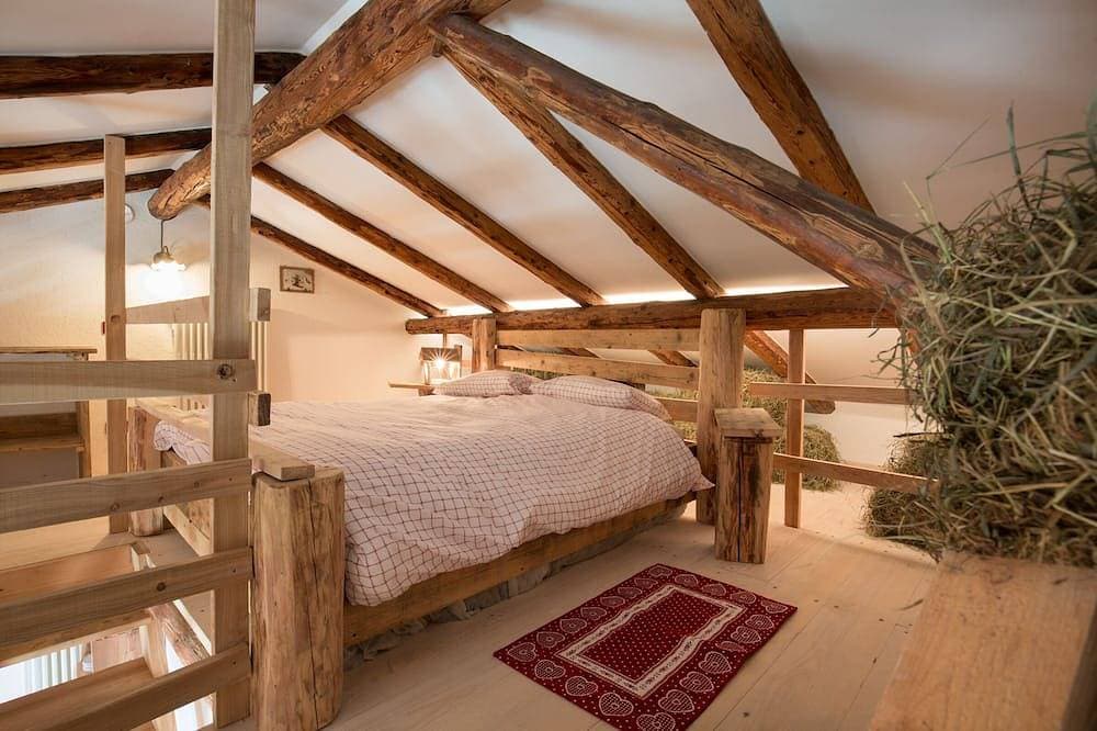Romantische Heuhütte auf Heubetten mit Wifi Saunagarten 1