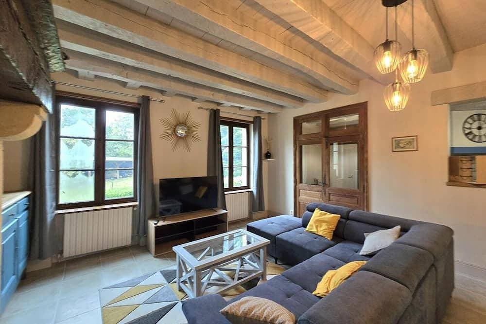 Renoviertes Familienhaus mit großem Garten, Haustiere erlaubt 1