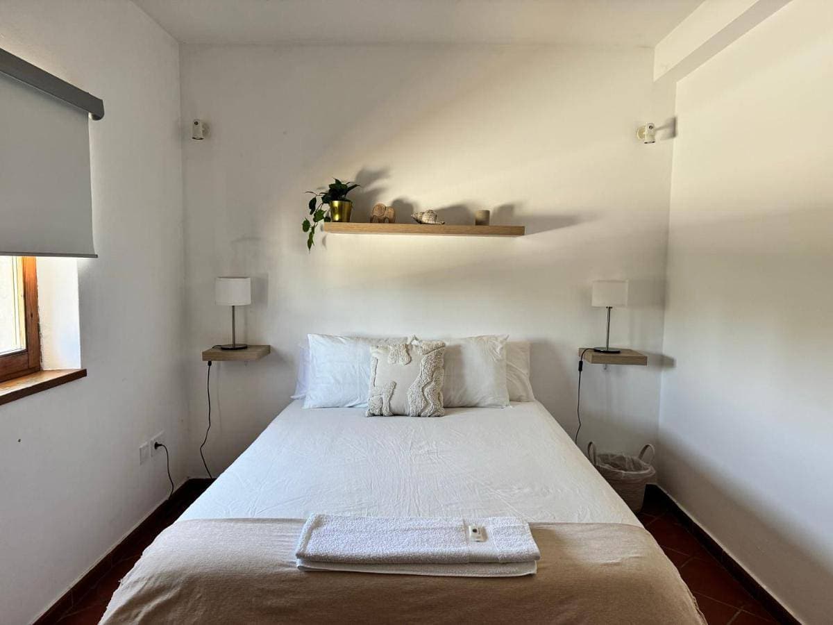 Foto 4 von 13: Double Room with Shared Bathroom