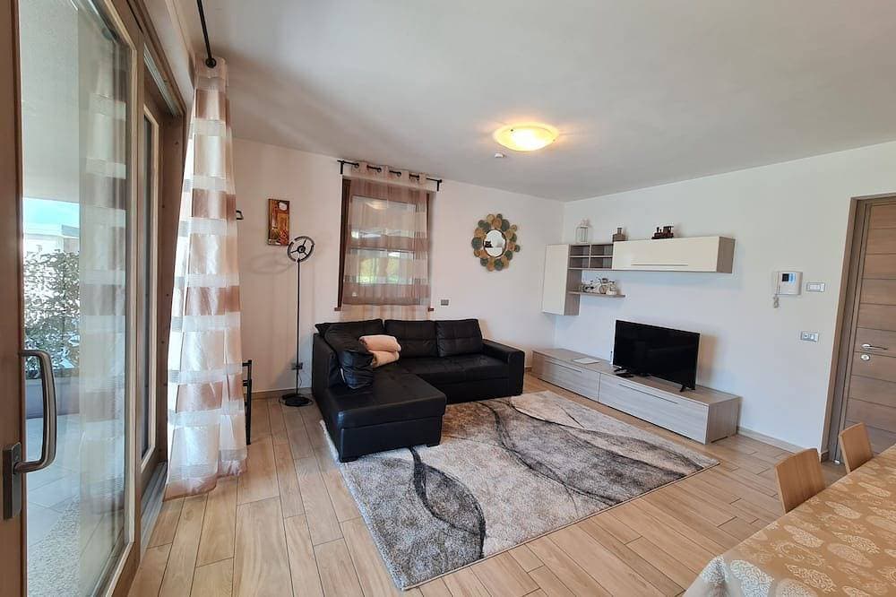 Foto 8 von 17: Luxus Ferienwohnung Relax am Comoer See mit Panoramablick, Poolblick in Colico.