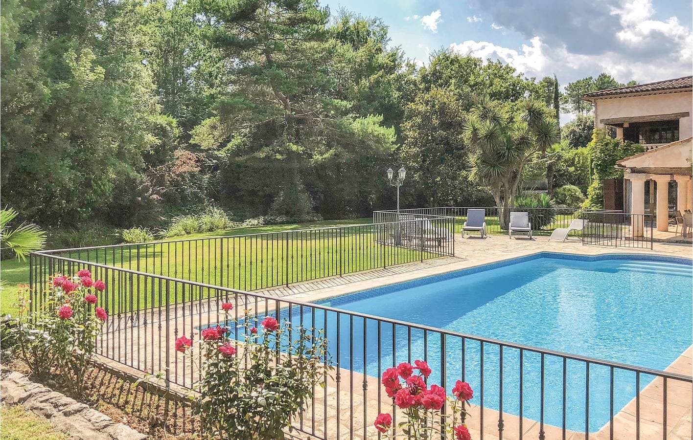 Callian Apartment mit Pool & Parkplatz 1
