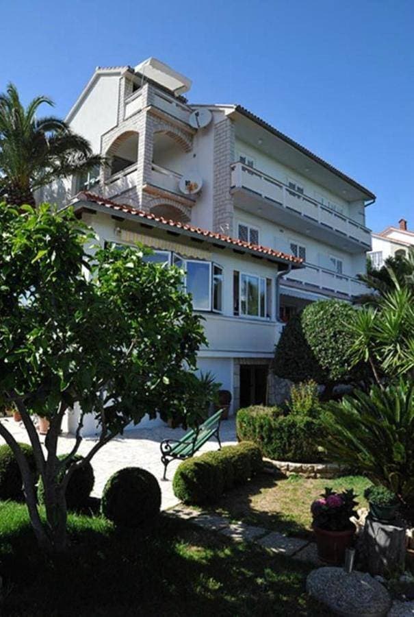 Apartments and rooms by the sea Gozinka, Rab - 24767 1