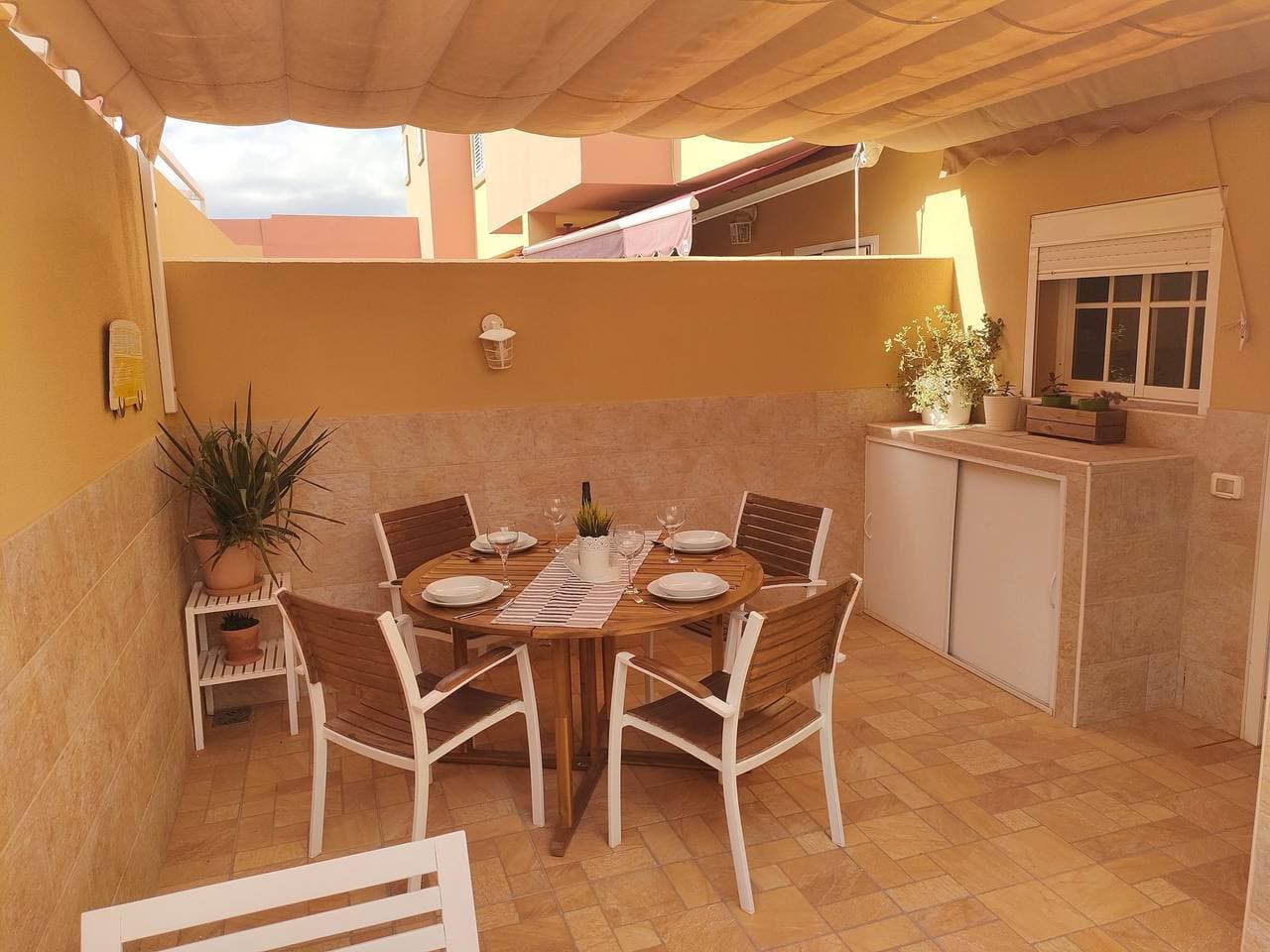 Foto 2 von 27: Ferienhaus 'Las Velas 37' mit Gemeinschaftspool und WLAN