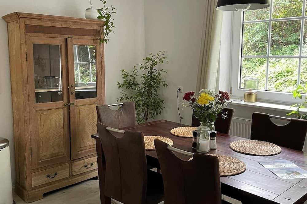 Foto 13 von 17: Gemütliches Ferienhaus unter der Schaumburg mit traumhaftem Blick ins Wesertal