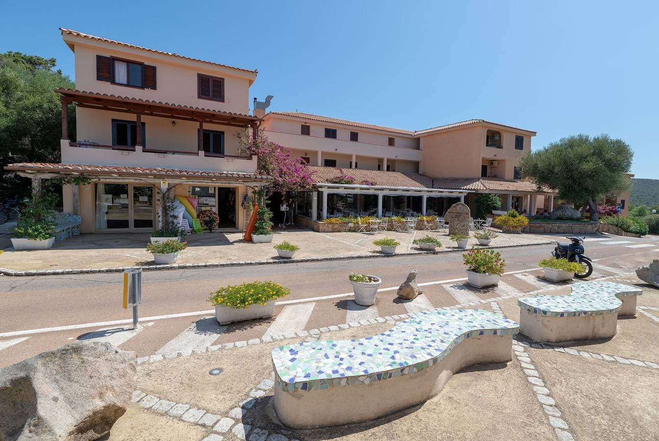 Foto 4 von 21: Golfo Aranci Apartments With Ac - Appartamento Rombo