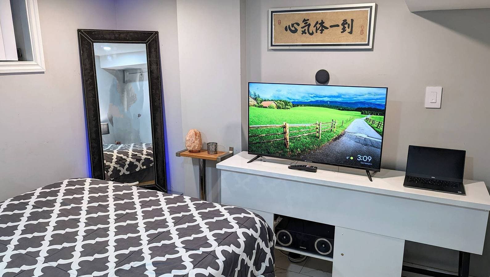 Schickes japanisches Vibe Smart Home — Gehen Sie zum Cne 1