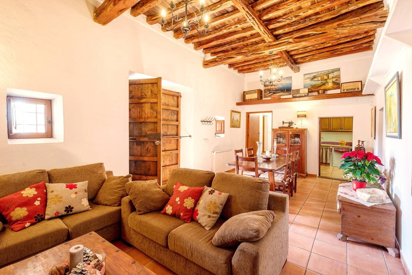 Foto 9 von 31: Gemütliche Finca mit Pool, Padel- und Fußballplatz - Can Gat Ibiza