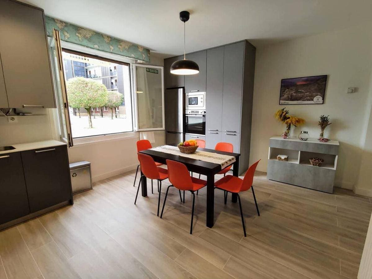 Foto 2 von 23: Three-Bedroom Apartment