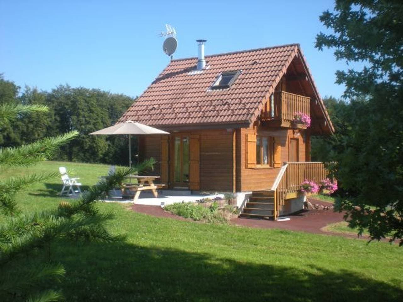 Gemütliches Chalet in Ruhiger Lage, Nahe Thermen und Wanderwege 1