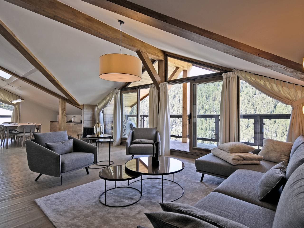 Ski-in/Ski-out Wohnung mit 3 Doppelzimmern, 4 Etagenbetten und Concierge-Service 1