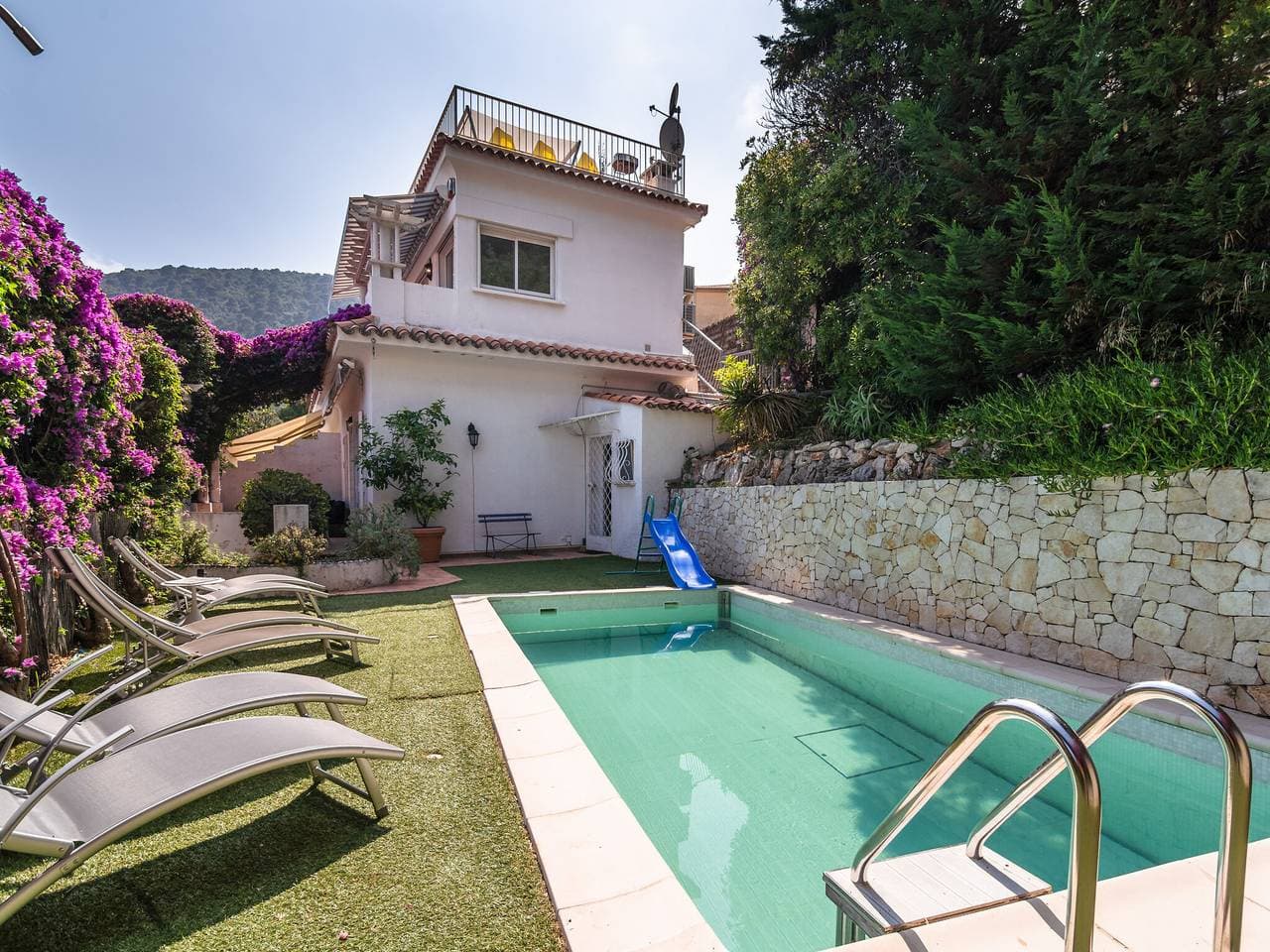 Elegante Villa am Meer in Èze 1