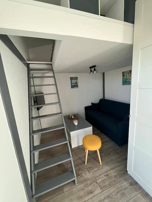 Foto 13 von 37: One-Bedroom Apartment