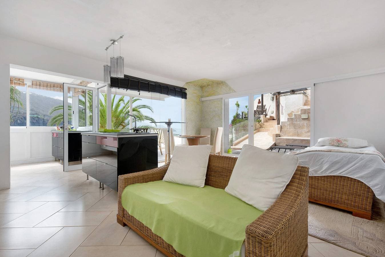 Foto 10 von 29: Haustierfreundliches Ferienloft Doa mit Meerblick, WLAN und Terrasse