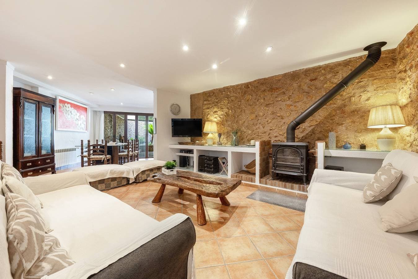 Foto 5 von 34: Ferienhaus „Horta Den Menut“ mit Bergblick, Pool, WLAN, Garten und Terrasse