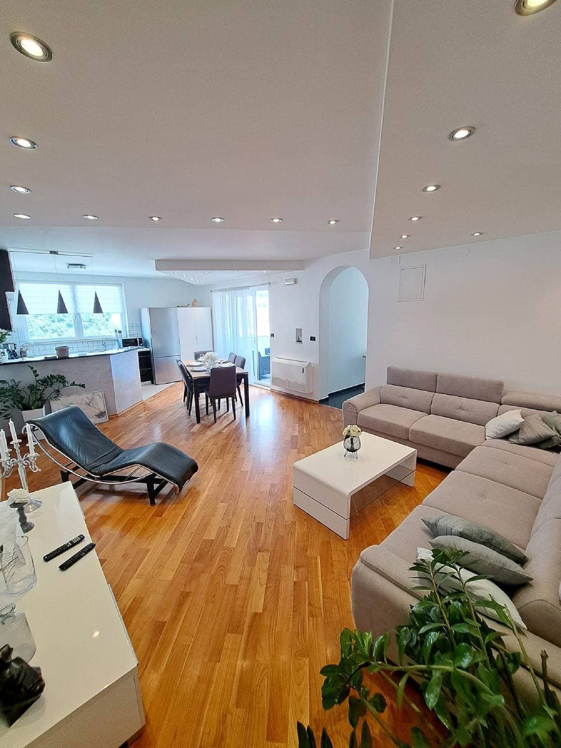 Foto 9 von 31: Ferienwohnung für 6 Personen mit Balkon