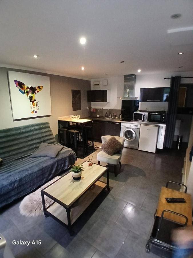 Studio cosy - tout équipé 1