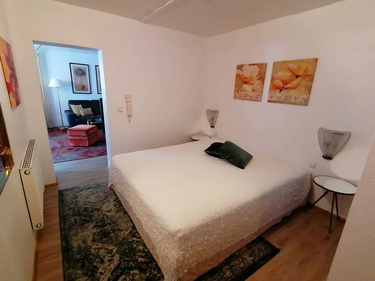 Foto 5 von 21: Ferienwohnung 1 mit Wintergarten und Wifi