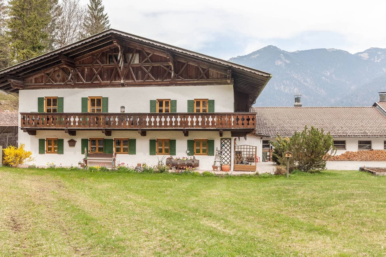 Foto 2 von 25: Ferienwohnung 'Haus Niklos - Wank' mit Bergblick, Garten und WLAN