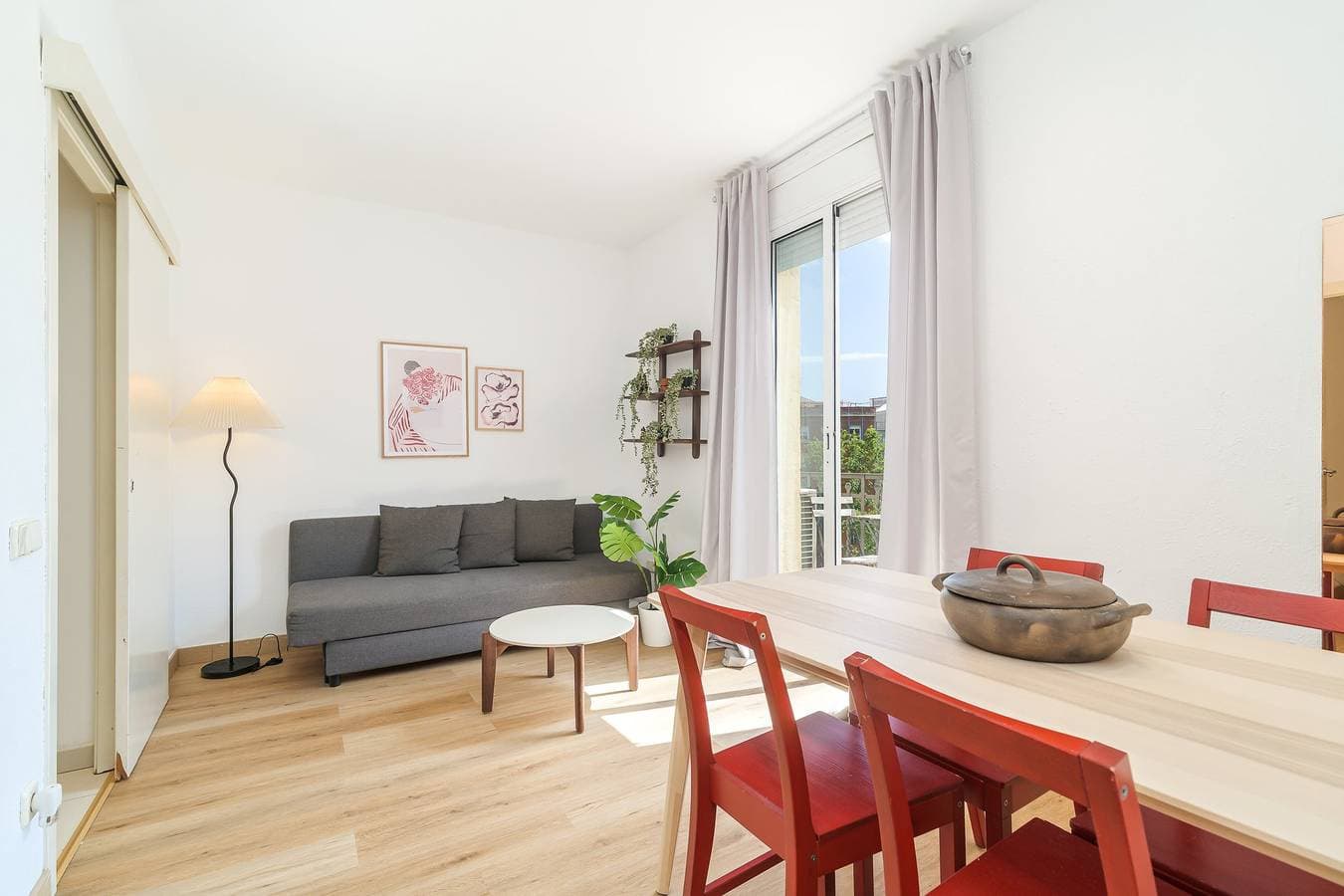 Foto 2 von 37: Ferienwohnung für 4 Personen mit Balkon