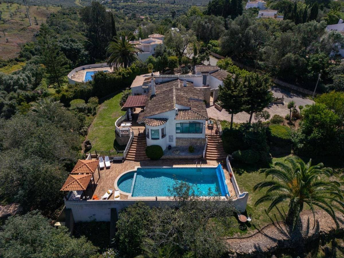 Foto 3 von 35: Villa with Private Pool