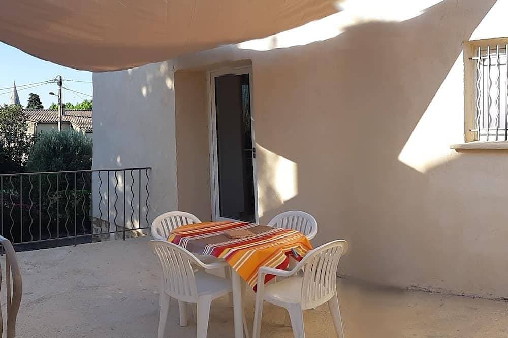 Newly renovated duplex with large terrace 1