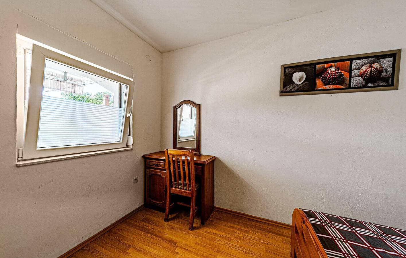 Foto 8 von 20: Gemütliche Ferienwohnung mit Terrasse, WLAN und Parkplatz in der Nähe des Strandes Tri Žala