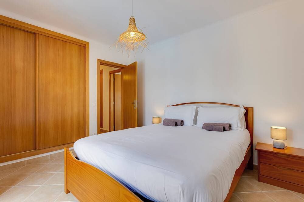 Foto 9 von 30: Rustic Chic Villa with solar heated Pool five minutes from the beach!
