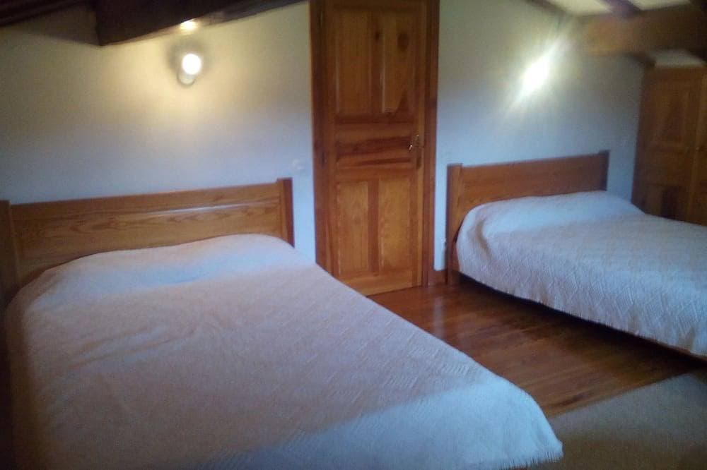 Foto 7 von 30: Traditionelles, baskisches Ferienhaus mit Swimmingpool und Sommerküche