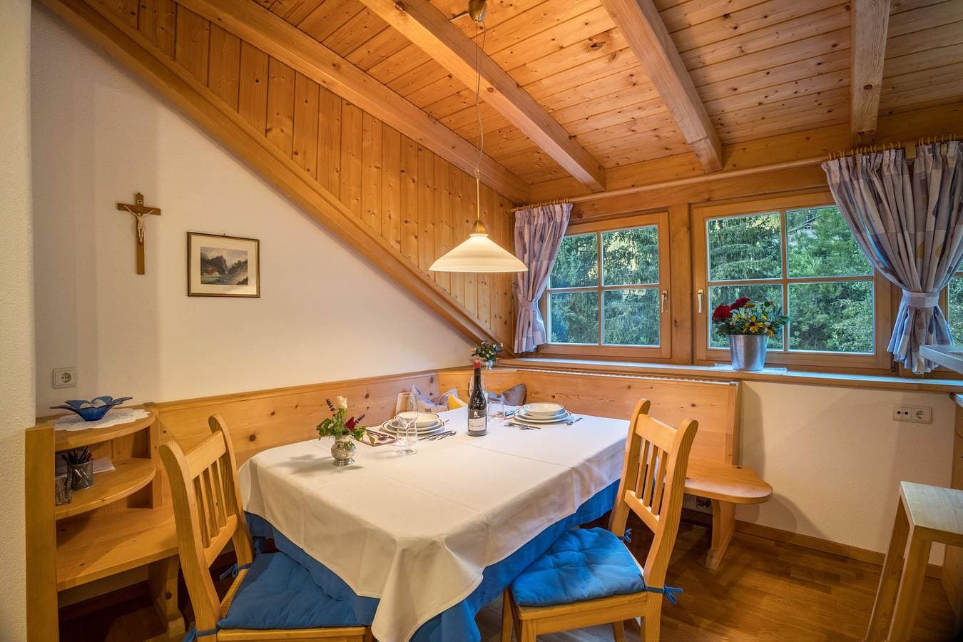 Foto 7 von 17: Ferienwohnung "Adult Only Wasserfall Tschorn" mit Bergblick, Balkon und WLAN