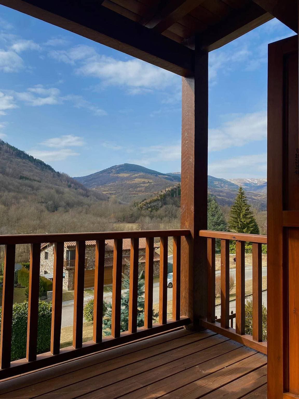 Foto 4 von 25: Ferienwohnung "El Mirador de Llanars" mit Zugang zu den Skipisten und Blick auf die Berge