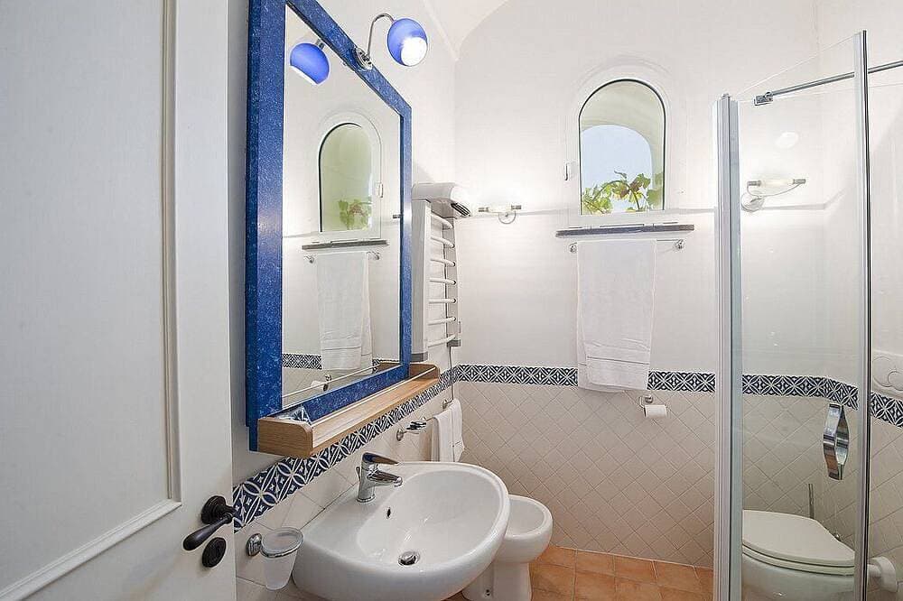 Foto 5 von 30: Villa Elidea E: A welcoming two-story cottage which faces the sun and the sea, with Free Wi-Fi.