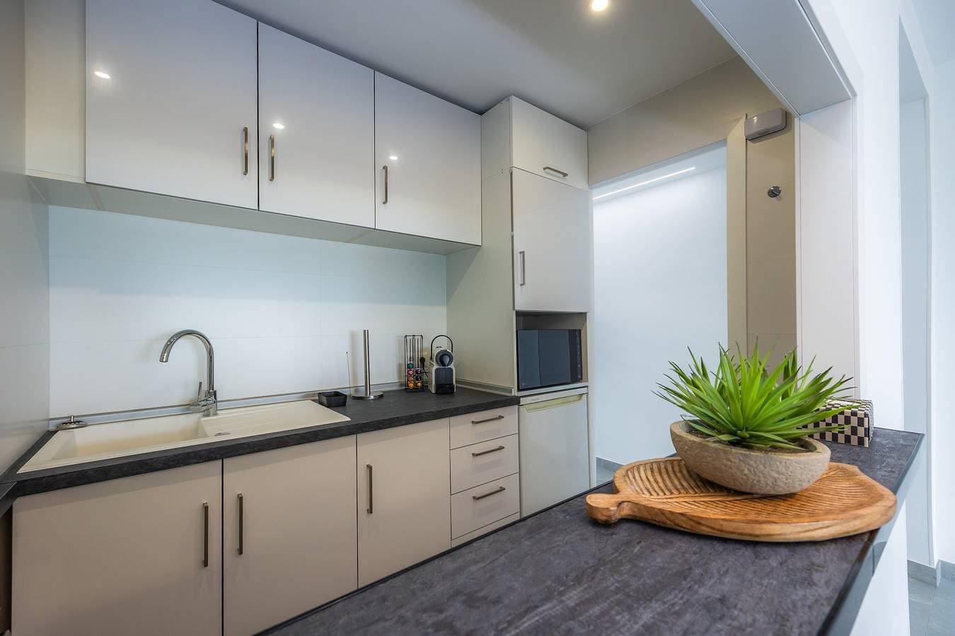 Foto 12 von 27: Ferienwohnung 'First Line Mediterranean' mit Meerblick, WLAN und Klimaanlage