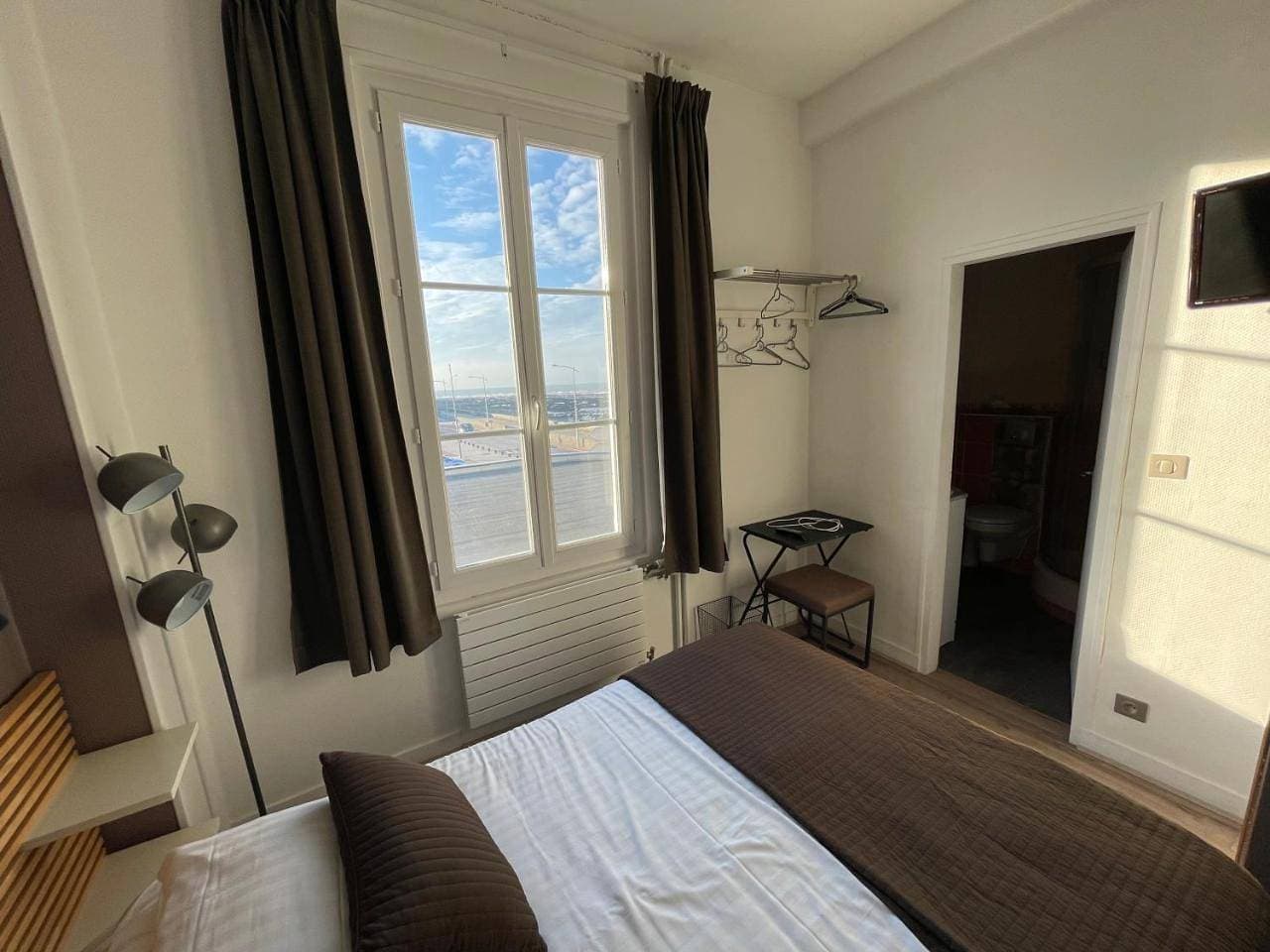 Foto 9 von 9: Double Room with Side Sea View