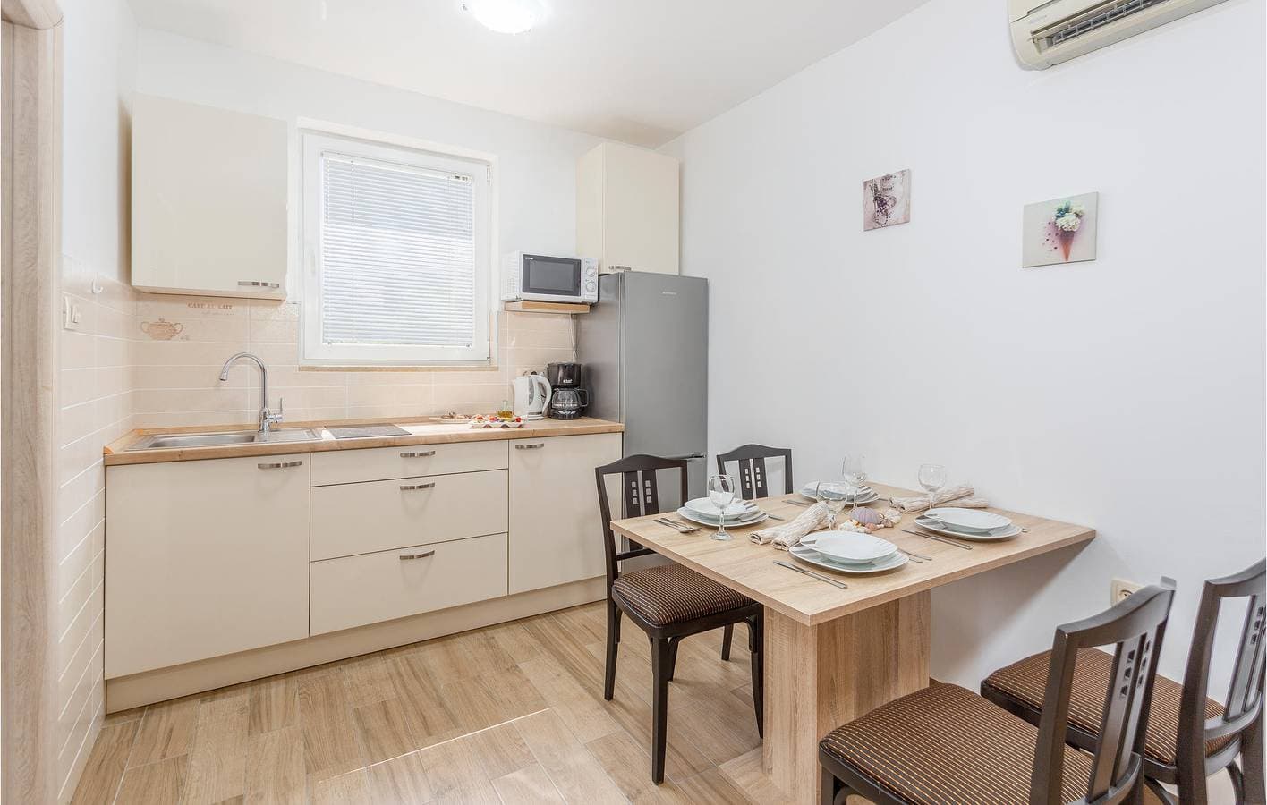 Foto 4 von 19: Gemütliche Ferienwohnung mit Terrasse, WLAN, Parkplatz, 600 m vom Strand entfernt