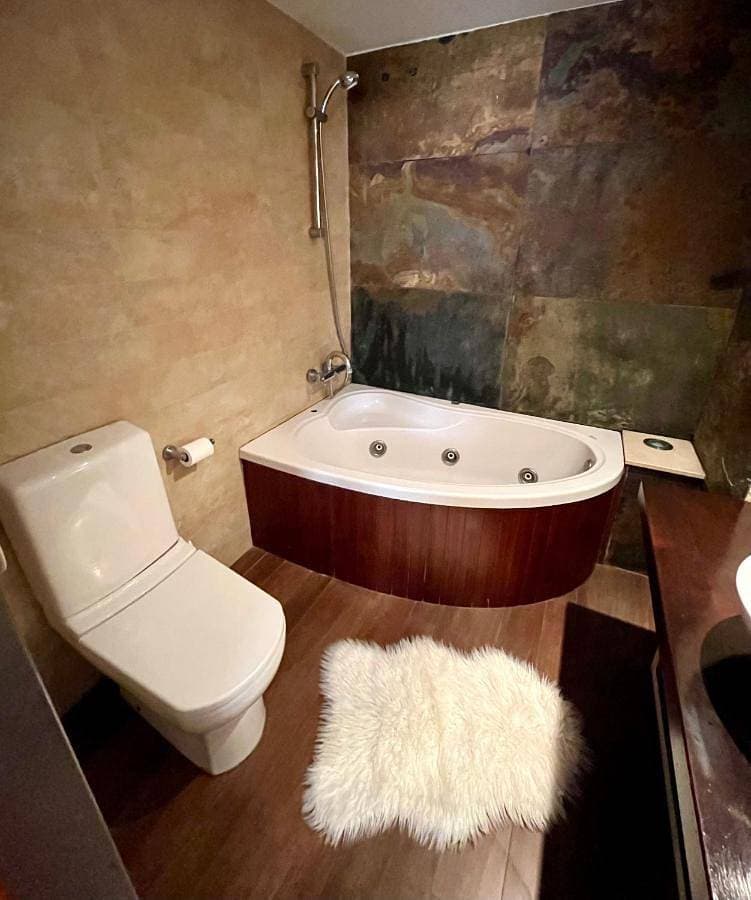 Foto 3 von 9: Double Room with Private Bathroom