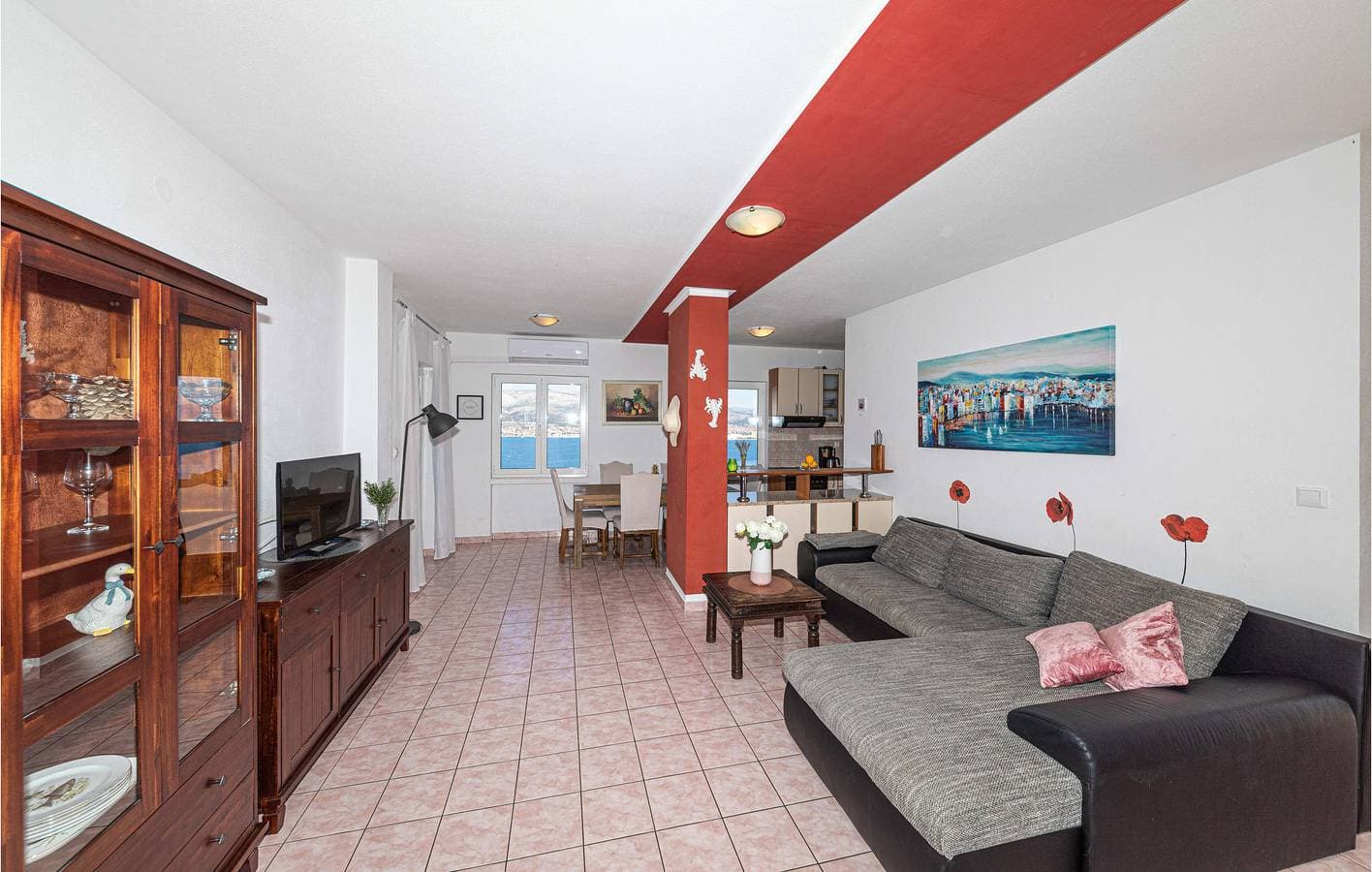 Foto 6 von 19: Apartment mit Meerblick, Pool und Terrasse, 700 m vom Strand entfernt