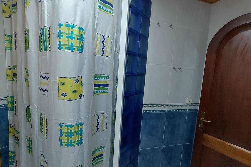 Foto 7 von 30: 2Br Bungalow with Sunny Private Terrace    Secure Bike/Board Storage