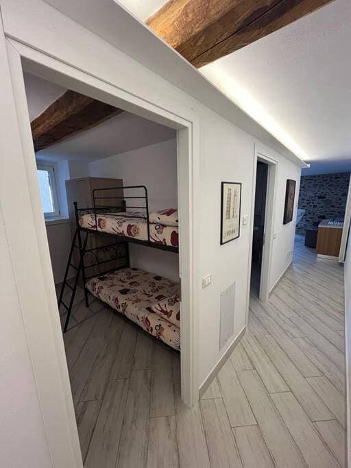 Foto 4 von 16: Two-Bedroom Apartment
