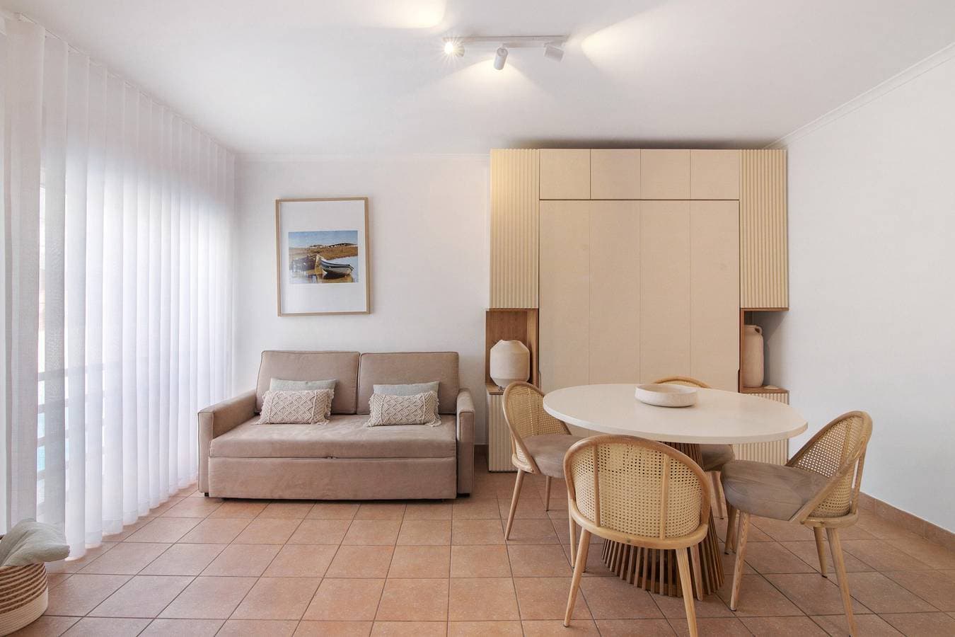 Foto 3 von 22: Ferienwohnung 'Almadrava' mit Gemeinschaftspool, Wi-Fi und Klimaanlage