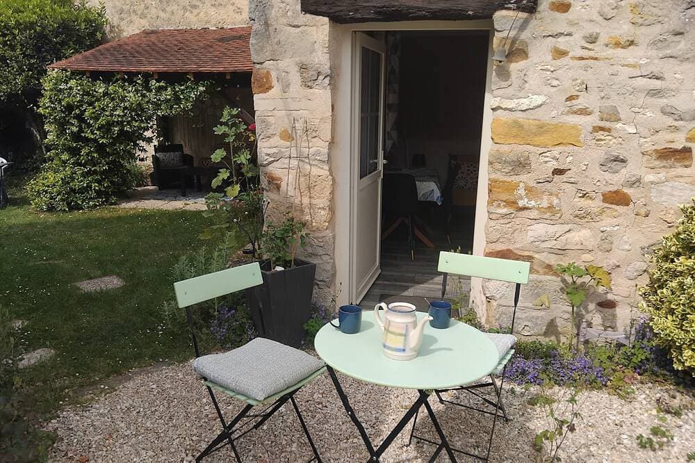 Gîte „L’annexe“ mit privater Terrasse, eigenem Garten und WLAN 1