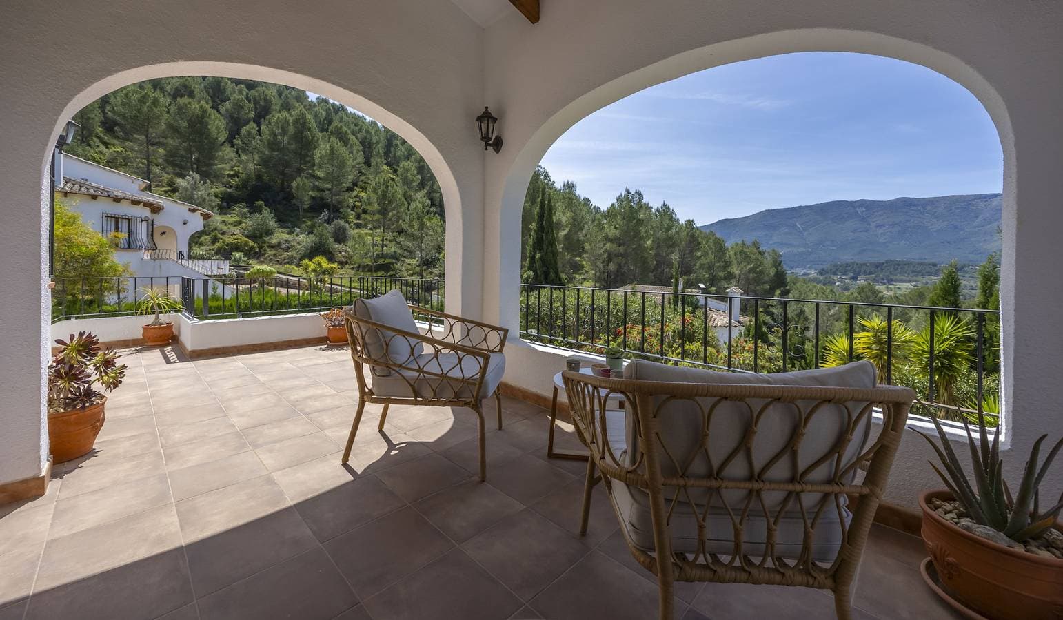 Foto 12 von 41: Villa Zjaqie
