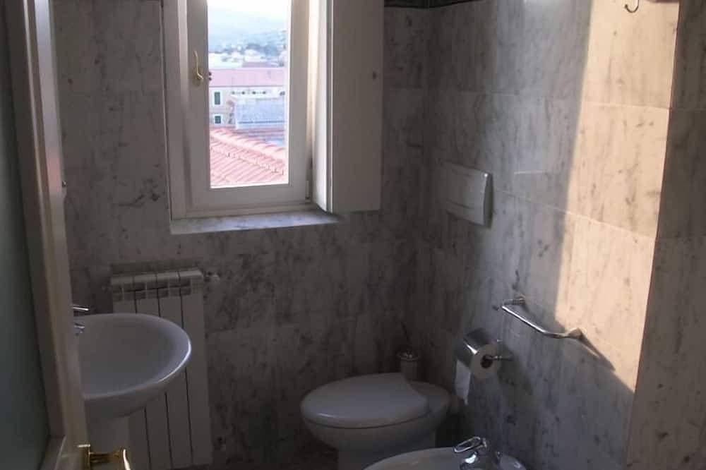 Foto 3 von 15: Schöne zentrale Wohnung mit Blick auf die Promenade.