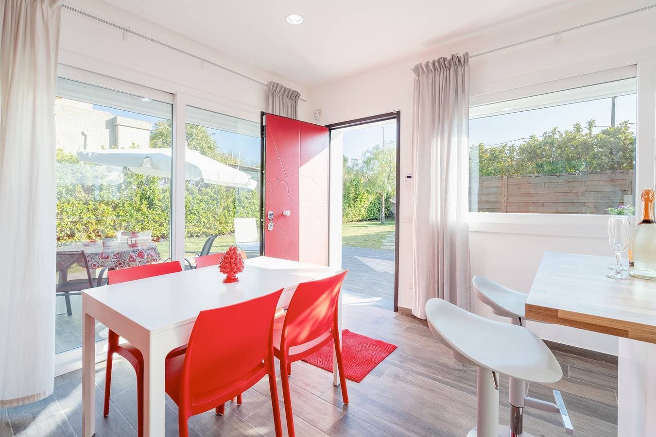 Foto 3 von 25: Villa 'Aurora' mit privater Terrasse, WLAN und Klimaanlage